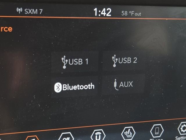 Used 2019 Jeep Compass Latitude w/ Popular Equipment Group image 4