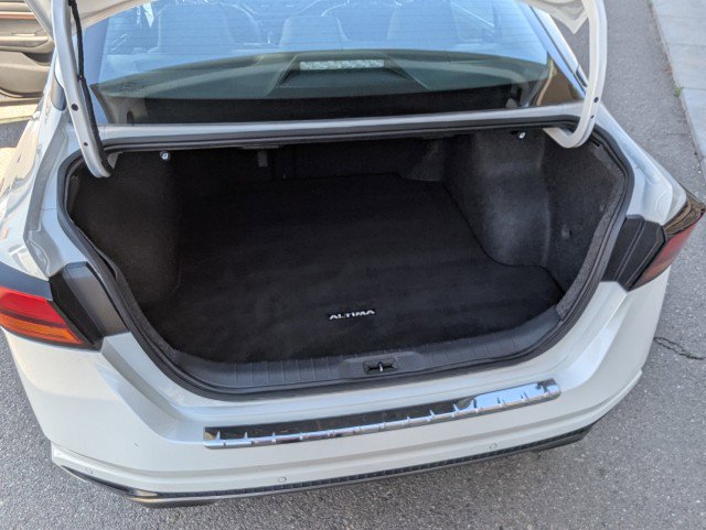 Used 2021 Nissan Altima 2.5 SR w/ SR Premium Package image 24