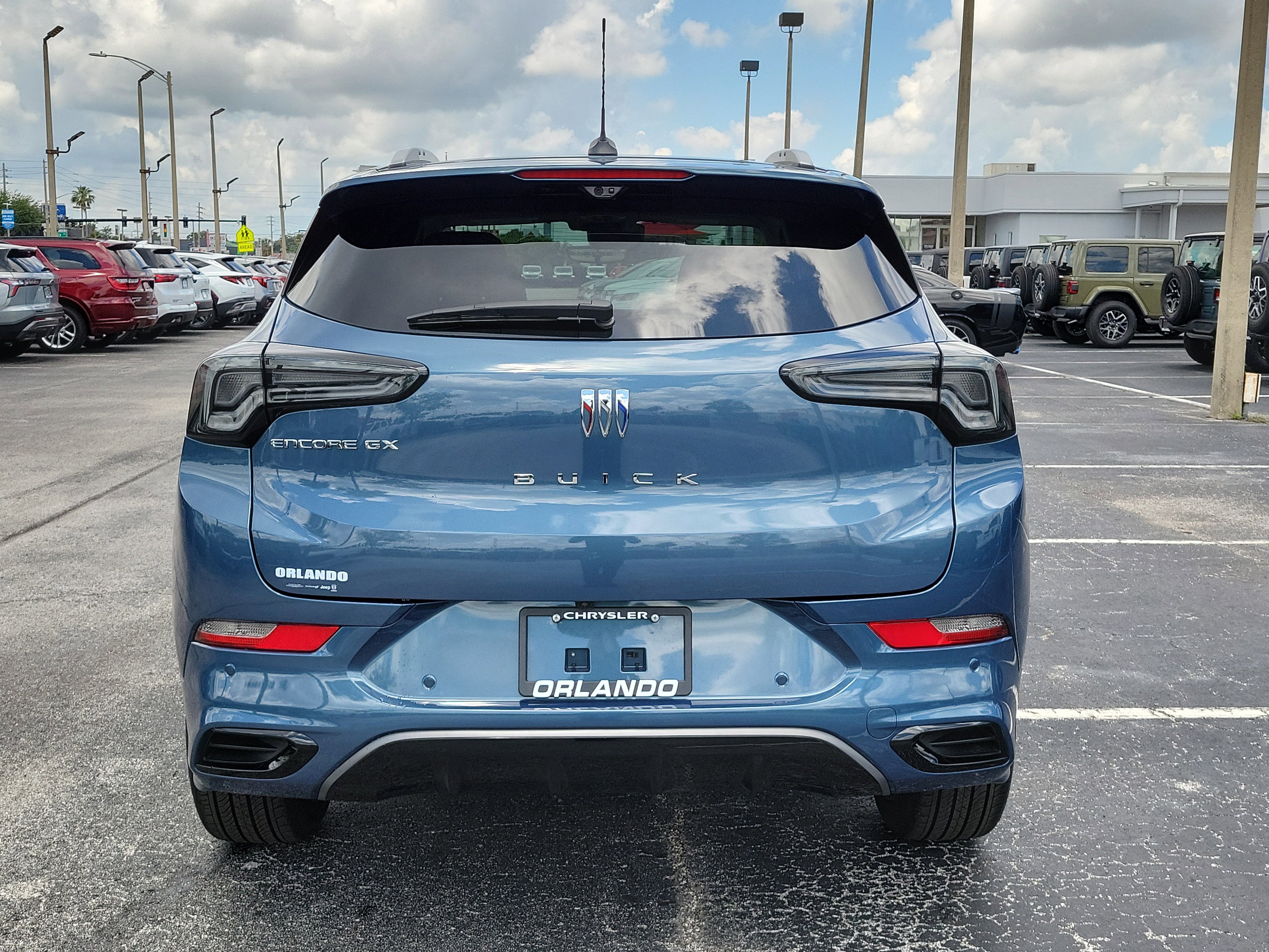 Used 2026 Buick Encore GX Avenir w/ Avenir Technology Package FWD image 6