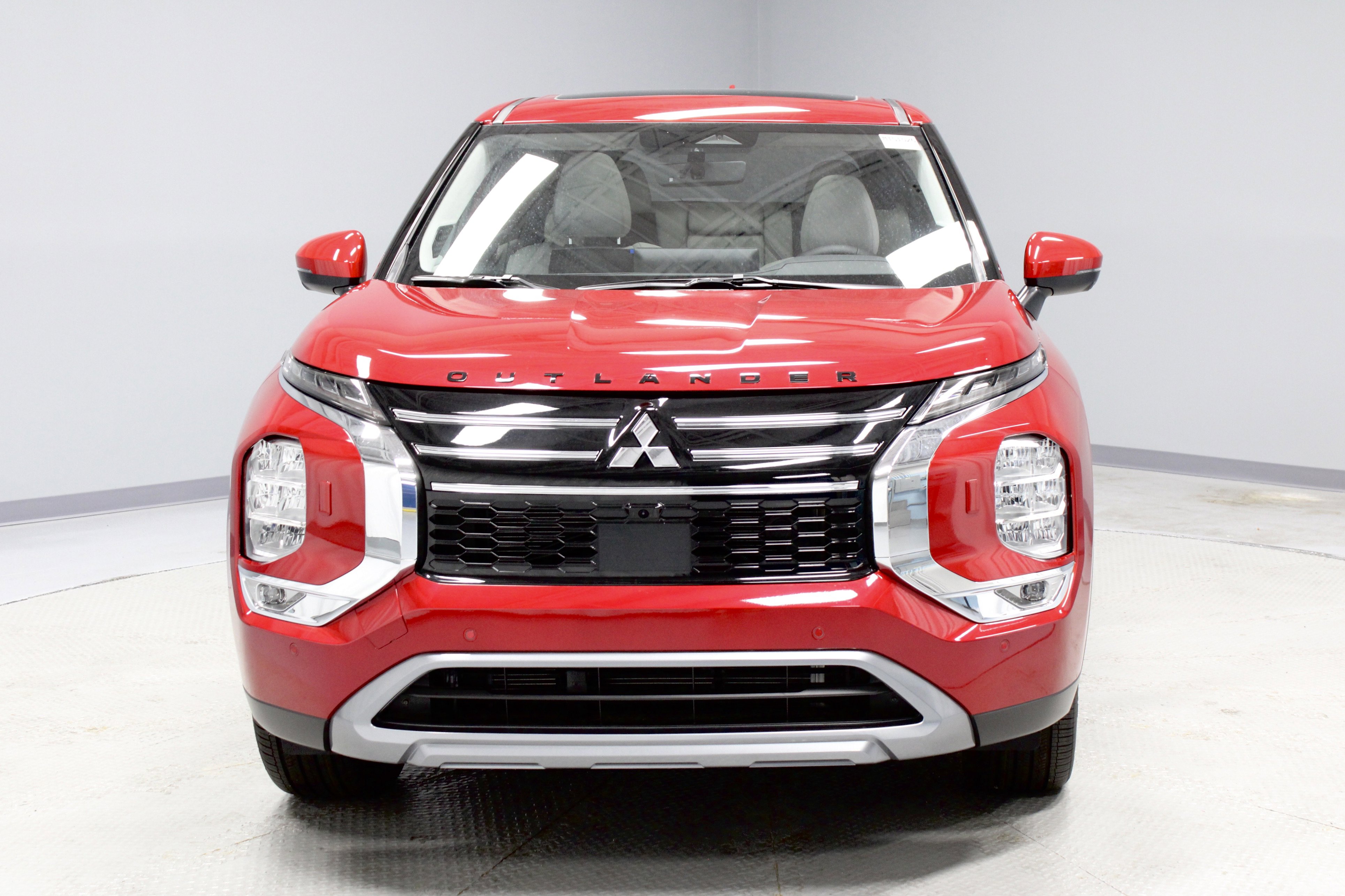 New 2025 Mitsubishi Outlander SE image 3