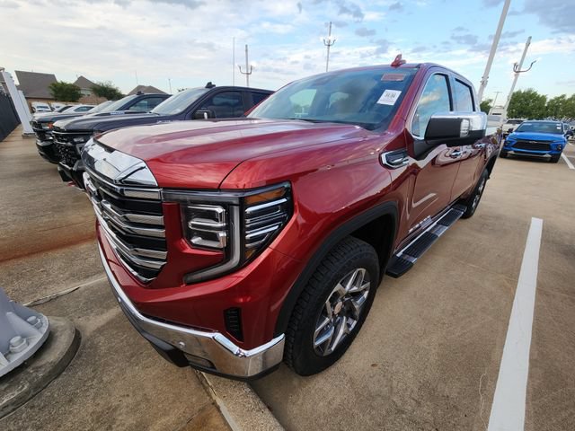 Used 2026 GMC Sierra 1500 SLT AWD/4WD image 3