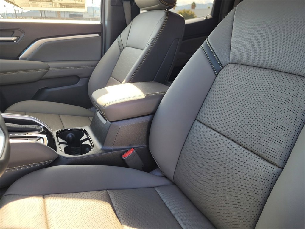 New 2026 Chevrolet Colorado ZR2 w/ ZR2 Bison Edition image 12