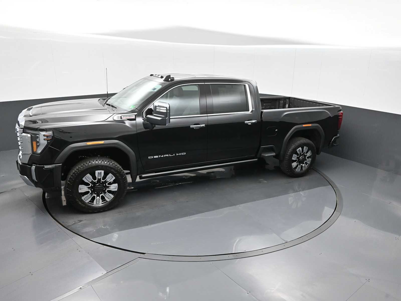 New 2025 GMC Sierra 2500 Denali w/ Technology Package image 13