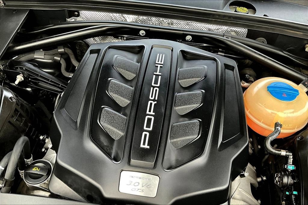 Used 2017 Porsche Macan GTS image 31