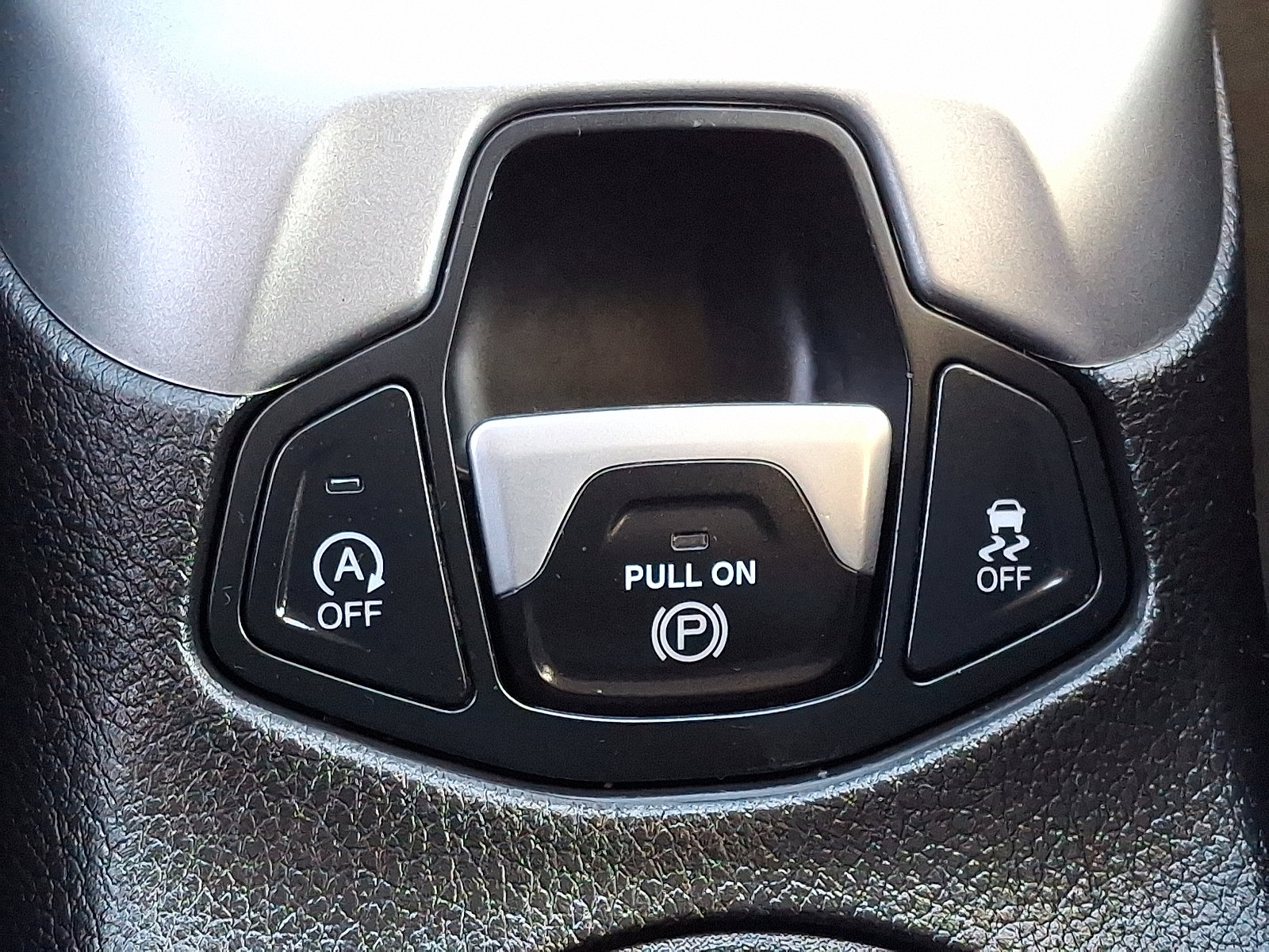 Used 2020 Jeep Compass Latitude w/ Cold Weather Group image 25