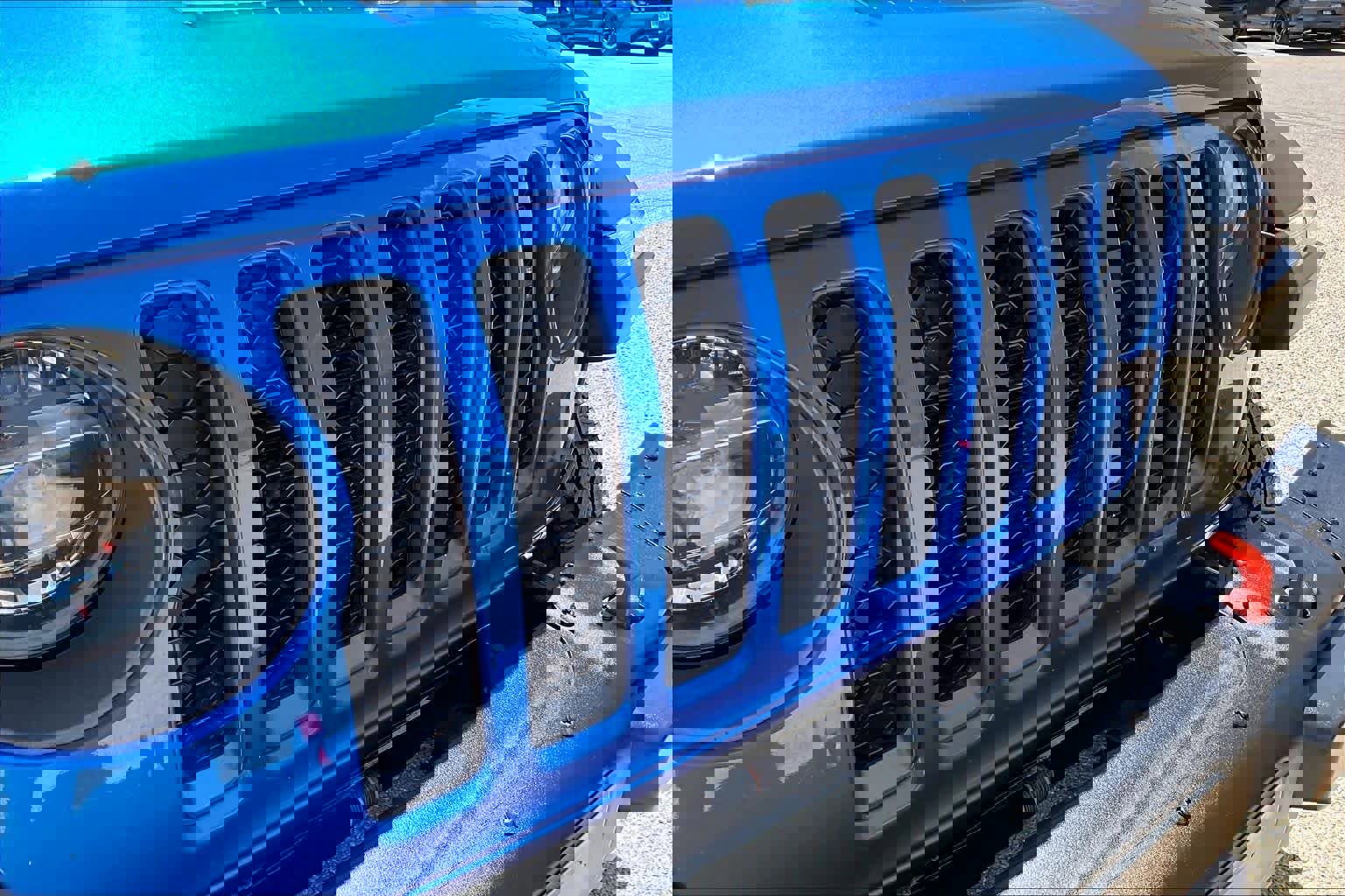 Used 2023 Jeep Gladiator Mojave w/ Cold Weather Group AWD/4WD image 25