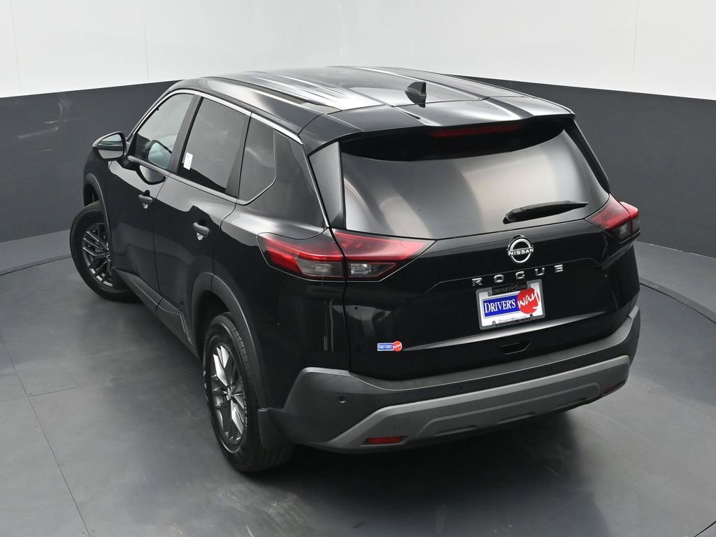 Used 2023 Nissan Rogue S image 30