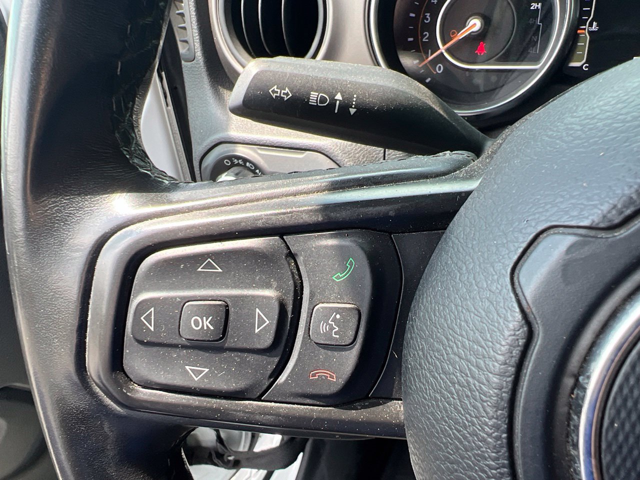 Used 2020 Jeep Gladiator Sport w/ Quick Order Package 24S AWD/4WD image 24
