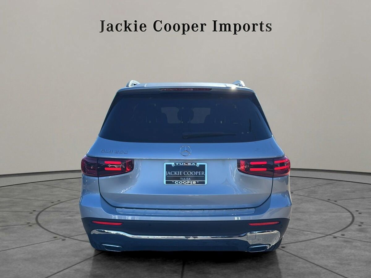 New 2026 Mercedes-Benz GLB 250 image 4