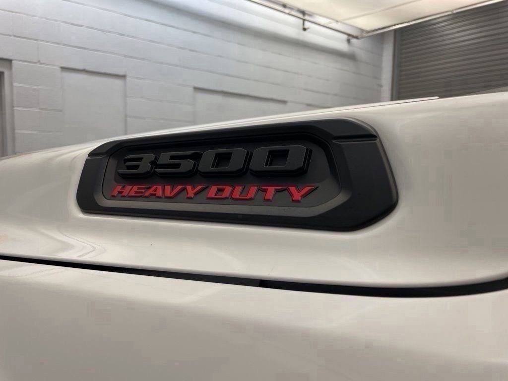 New 2026 RAM 3500 Tradesman AWD/4WD image 9