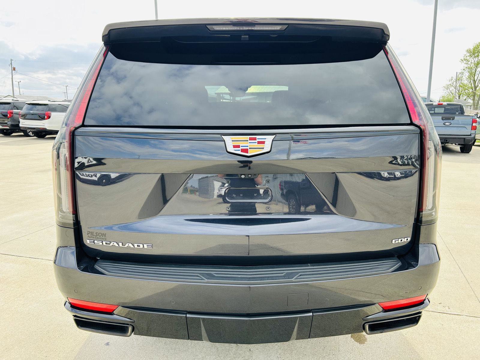Used 2022 Cadillac Escalade Sport w/ Touring Package AWD/4WD image 48