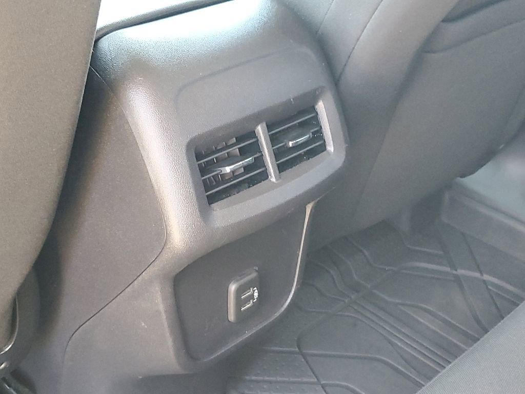 Used 2024 Chevrolet Equinox LT w/ LPO, Floor Liner Package FWD image 30