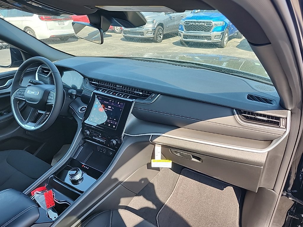 New 2026 Jeep Grand Cherokee Laredo X RWD image 35
