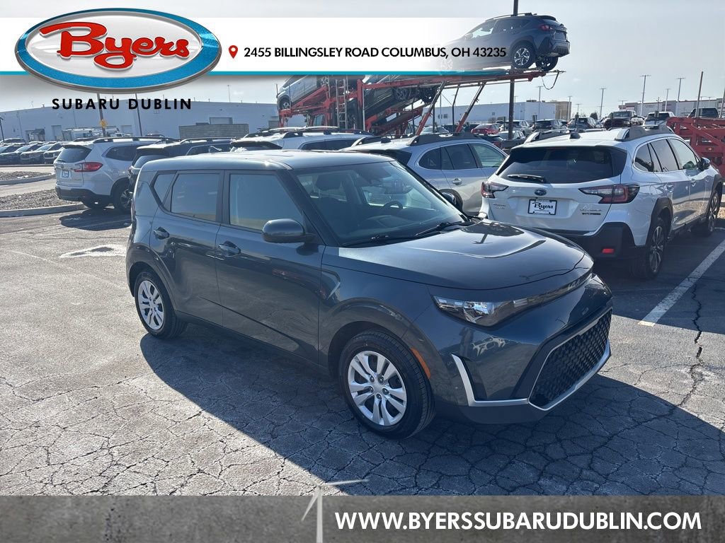 Used 2023 Kia Soul LX image 1
