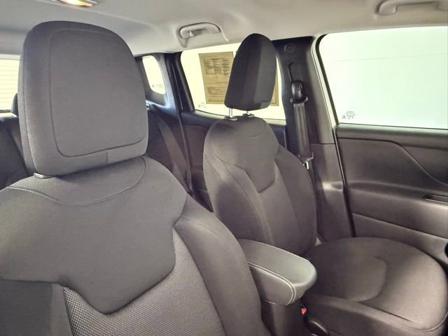 Used 2023 Jeep Renegade Latitude AWD/4WD image 51