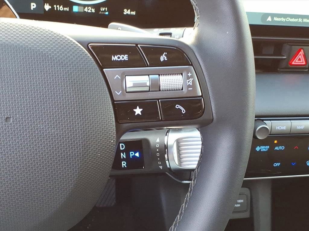 New 2025 Hyundai Ioniq 5 SE image 16