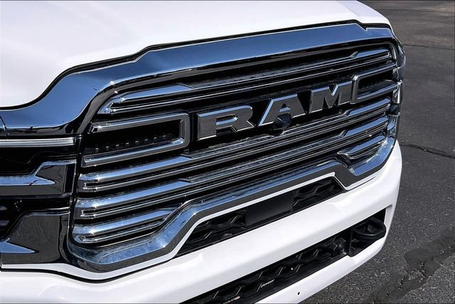 Used 2025 RAM 2500 Laramie AWD/4WD image 31