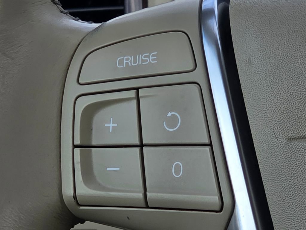 Used 2013 Volvo XC70 T6 AWD/4WD image 17