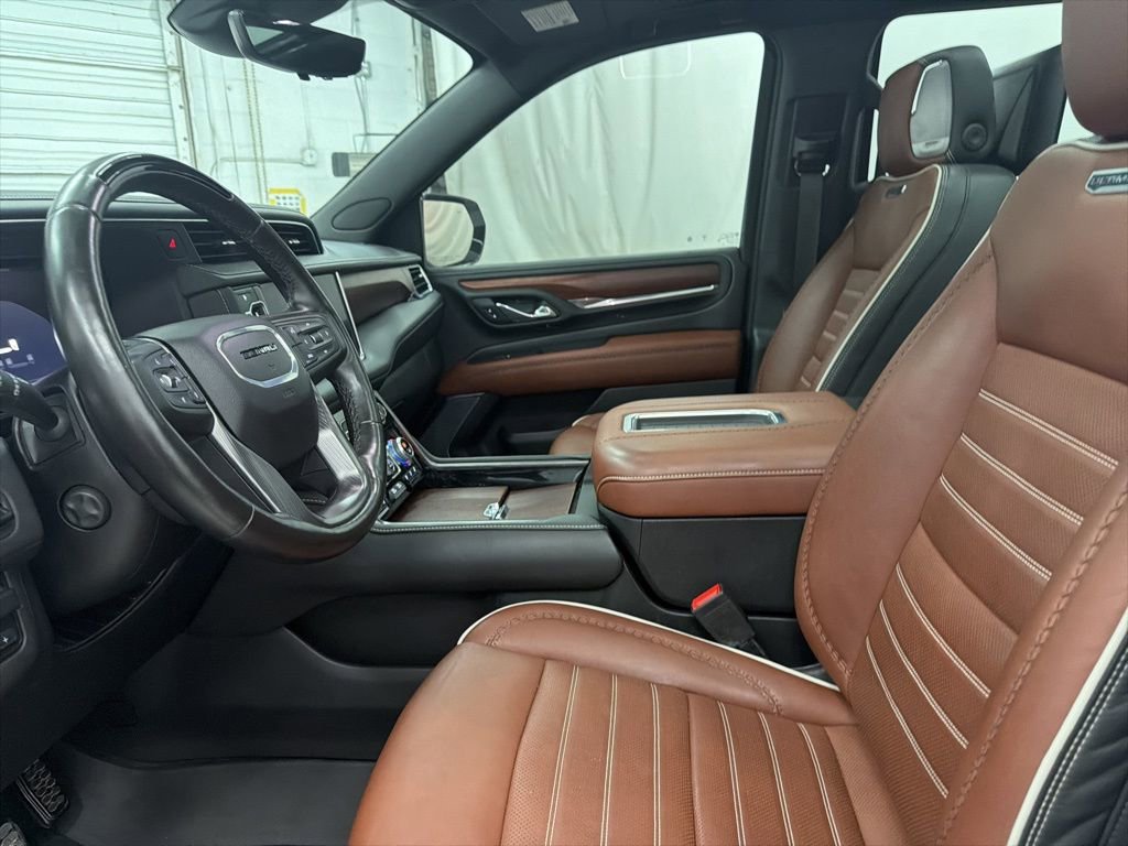 Used 2023 GMC Yukon Denali Ultimate image 15