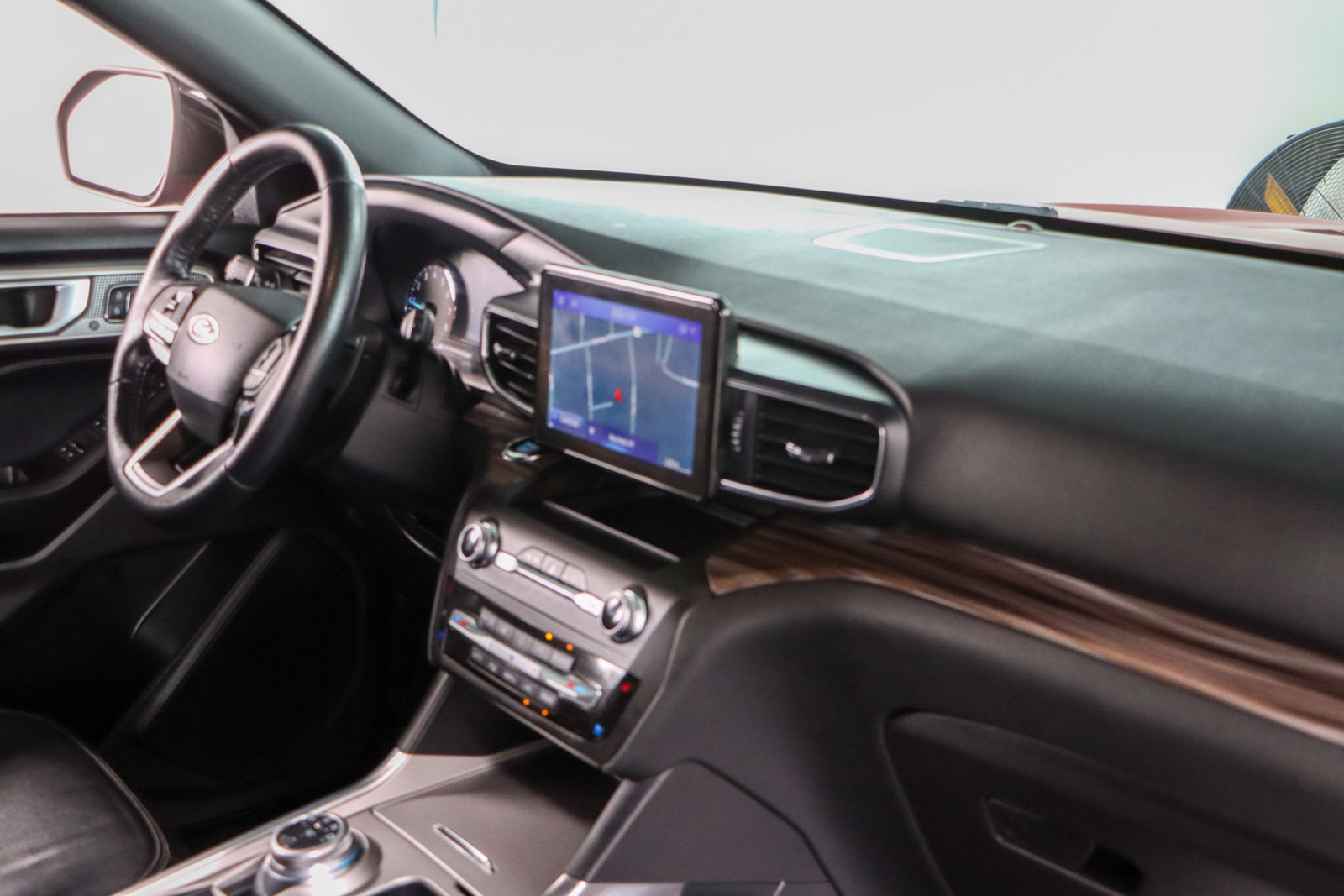 Used 2020 Ford Explorer Limited w/ Class III Trailer Tow Package image 26