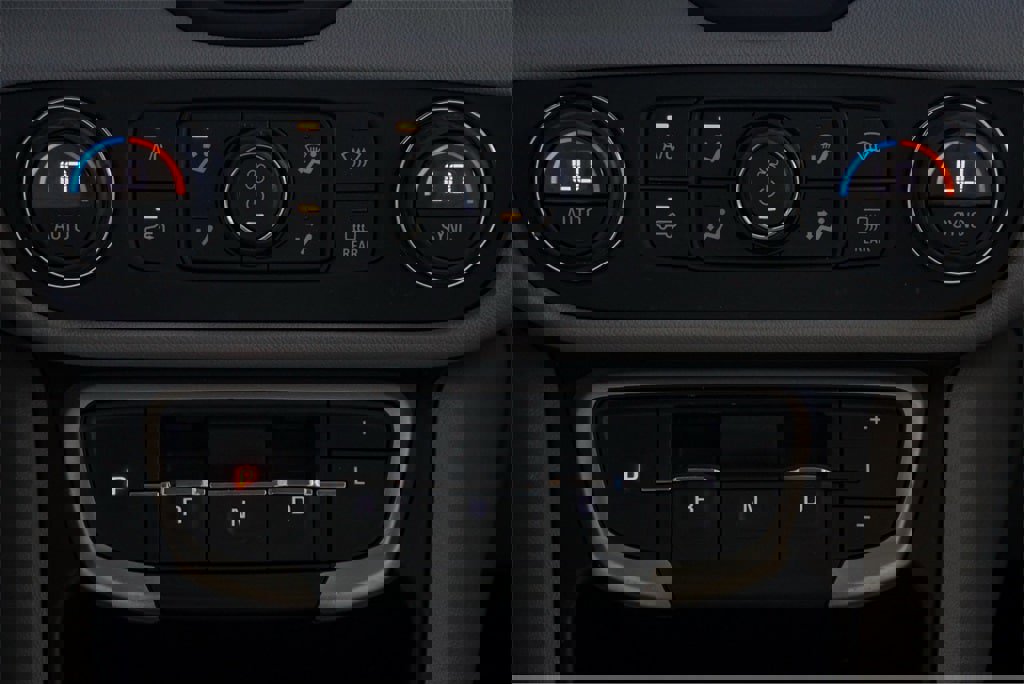 Used 2023 GMC Terrain SLE w/ Driver Convenience Package image 25