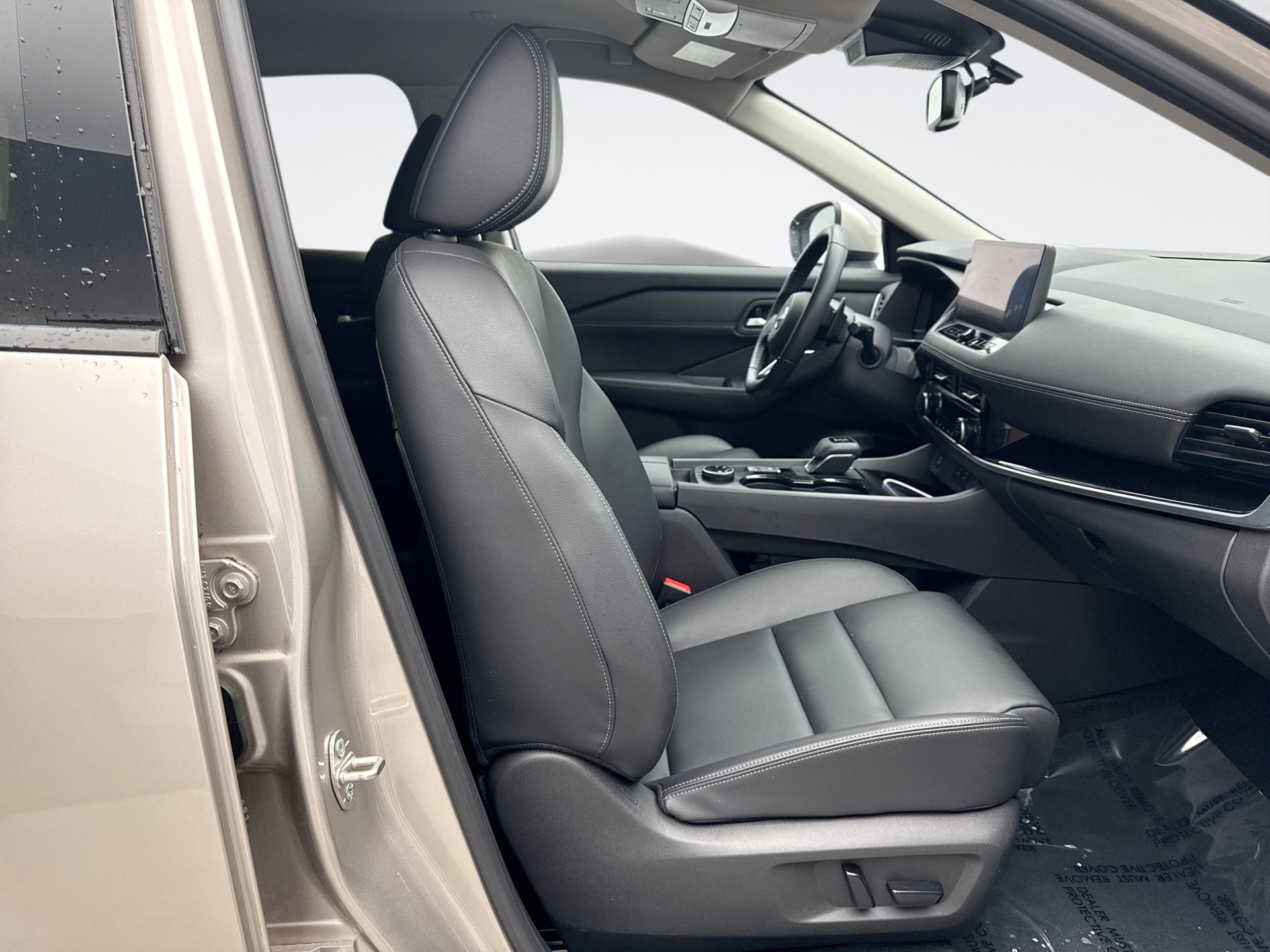 Used 2024 Nissan Rogue SL image 18