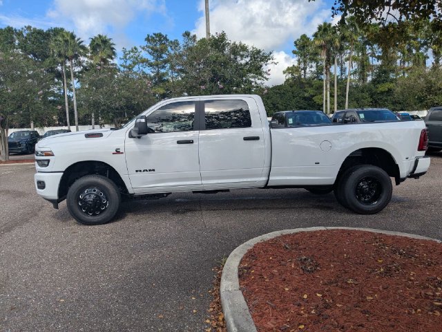 New 2026 RAM 3500 Big Horn AWD/4WD image 7