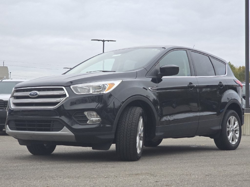 Used 2019 Ford Escape SE FWD image 11