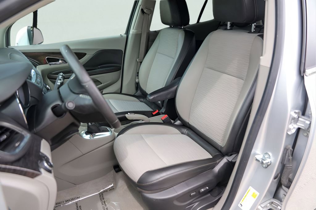 Used 2015 Buick Encore Convenience FWD image 12