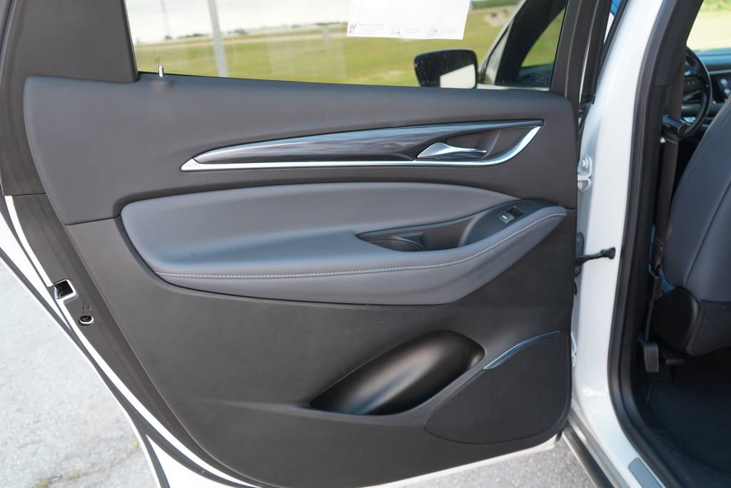 Used 2024 Buick Enclave Premium FWD image 28