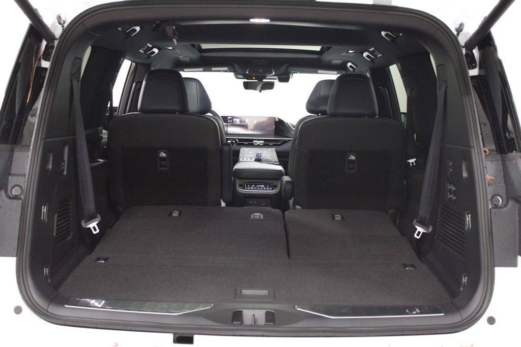 Certified 2026 INFINITI QX80 4WD w/ Sport Exterior Package image 47