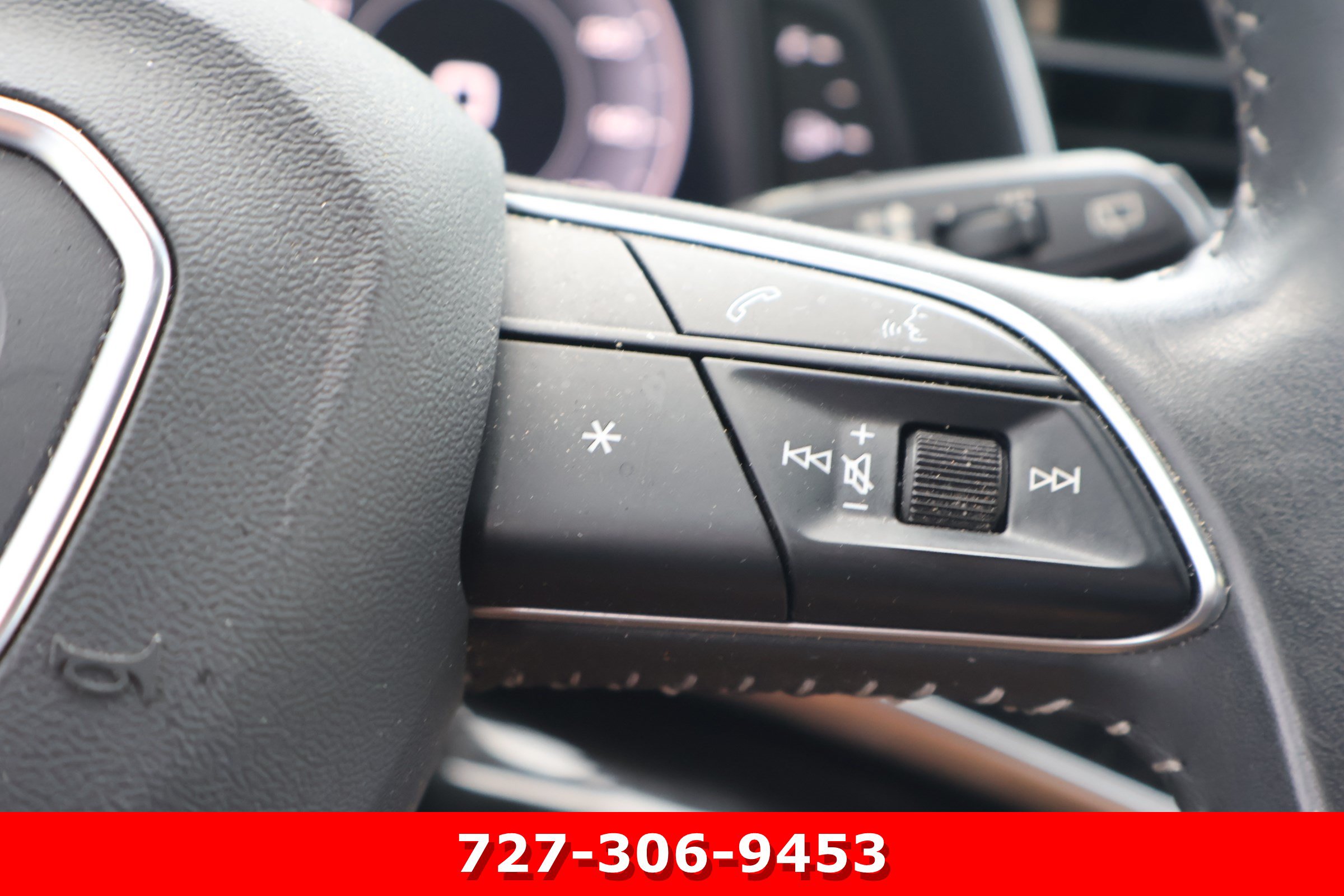 Used 2020 Audi Q8 Premium Plus AWD/4WD image 23