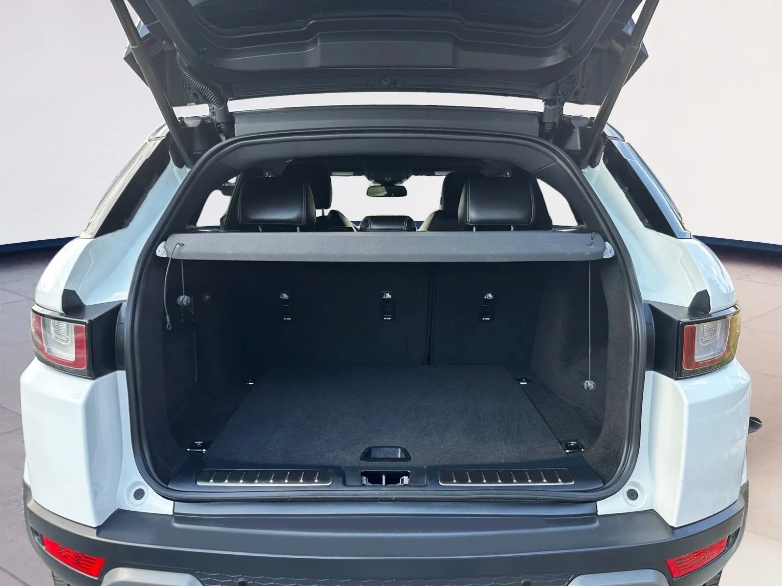 Used 2016 Land Rover Range Rover Evoque HSE AWD/4WD image 18