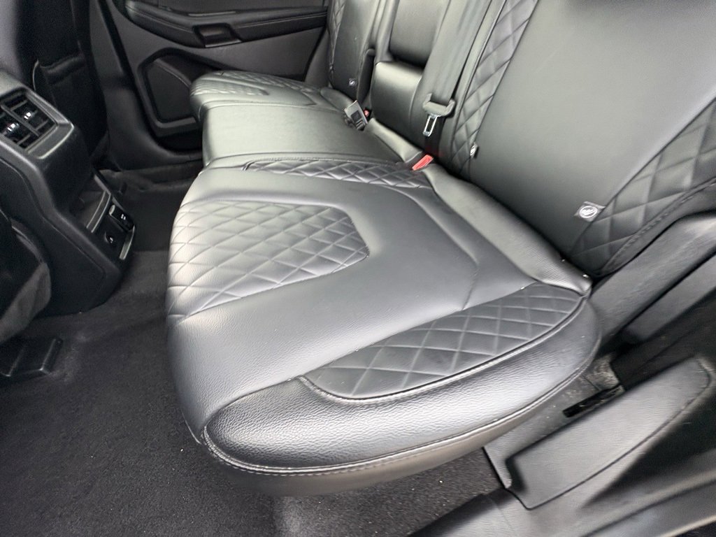 Used 2024 Ford Edge Titanium image 26