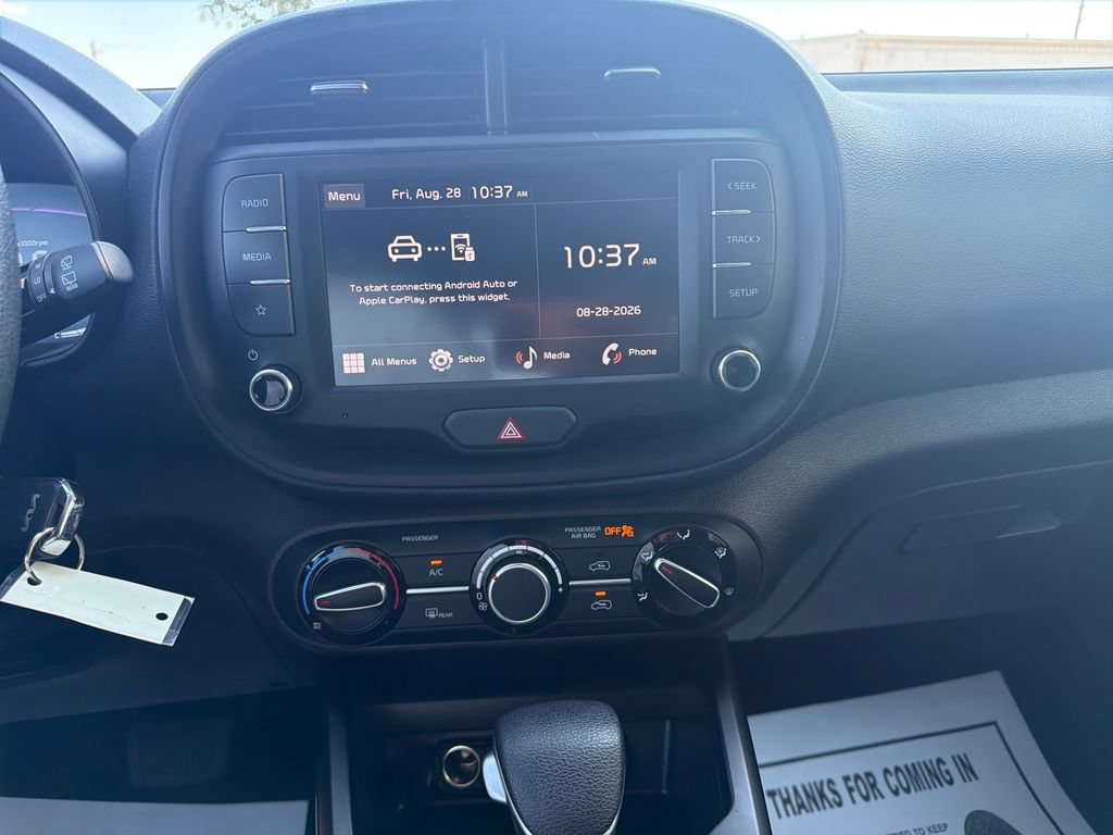 Used 2025 Kia Soul LX w/ LX Technology Package FWD image 19