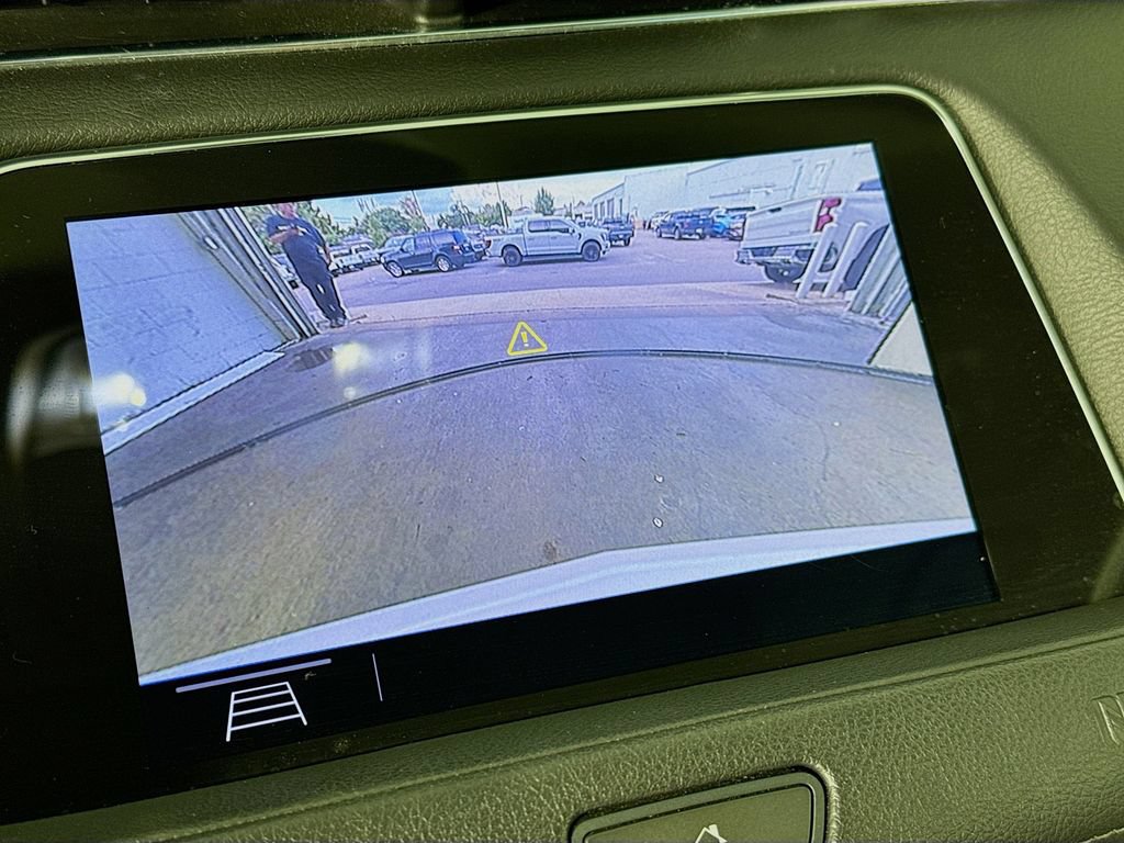 Used 2019 Cadillac XT4 Luxury w/ Cold Weather Package FWD image 14