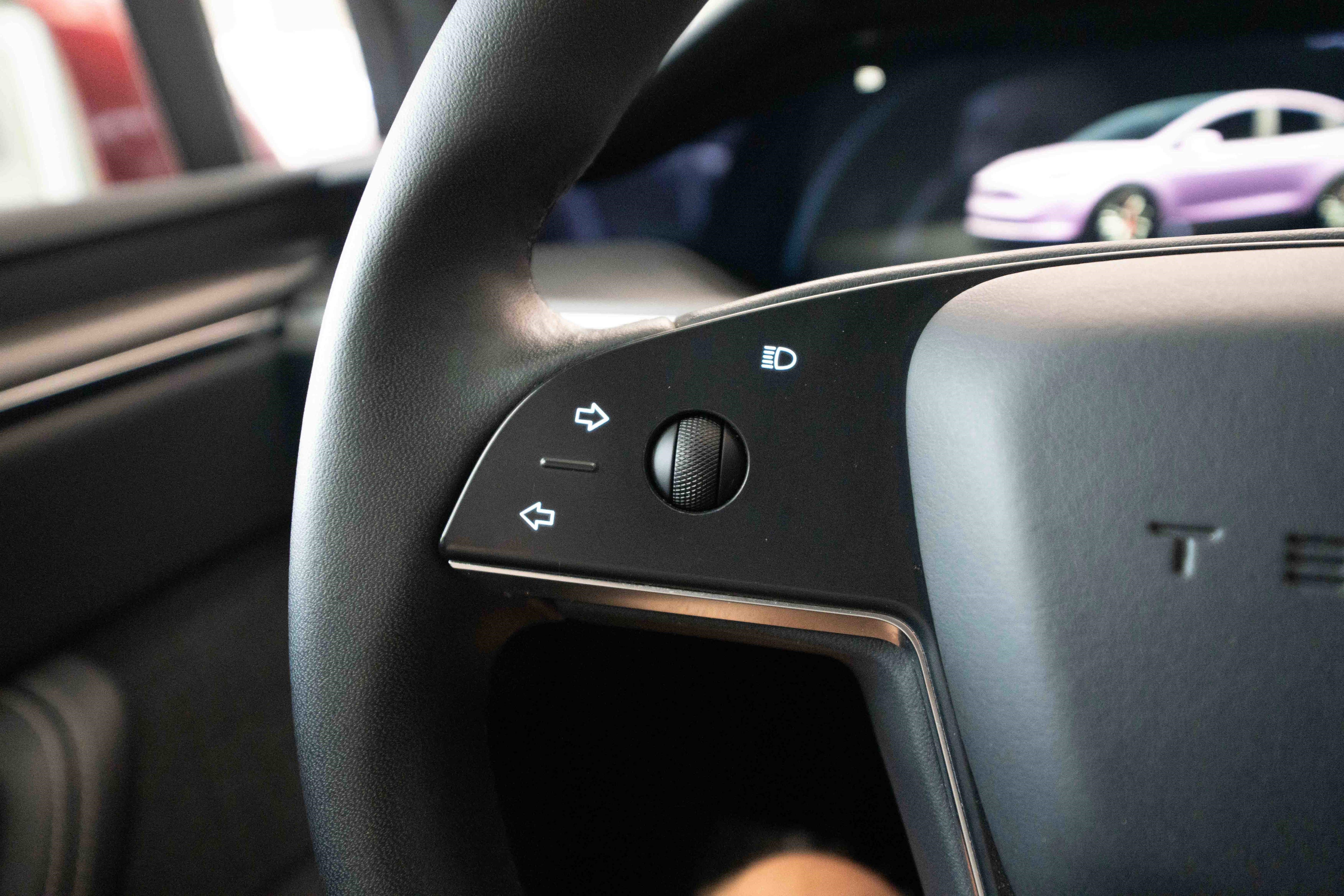 Used 2023 Tesla Model X Plaid image 12