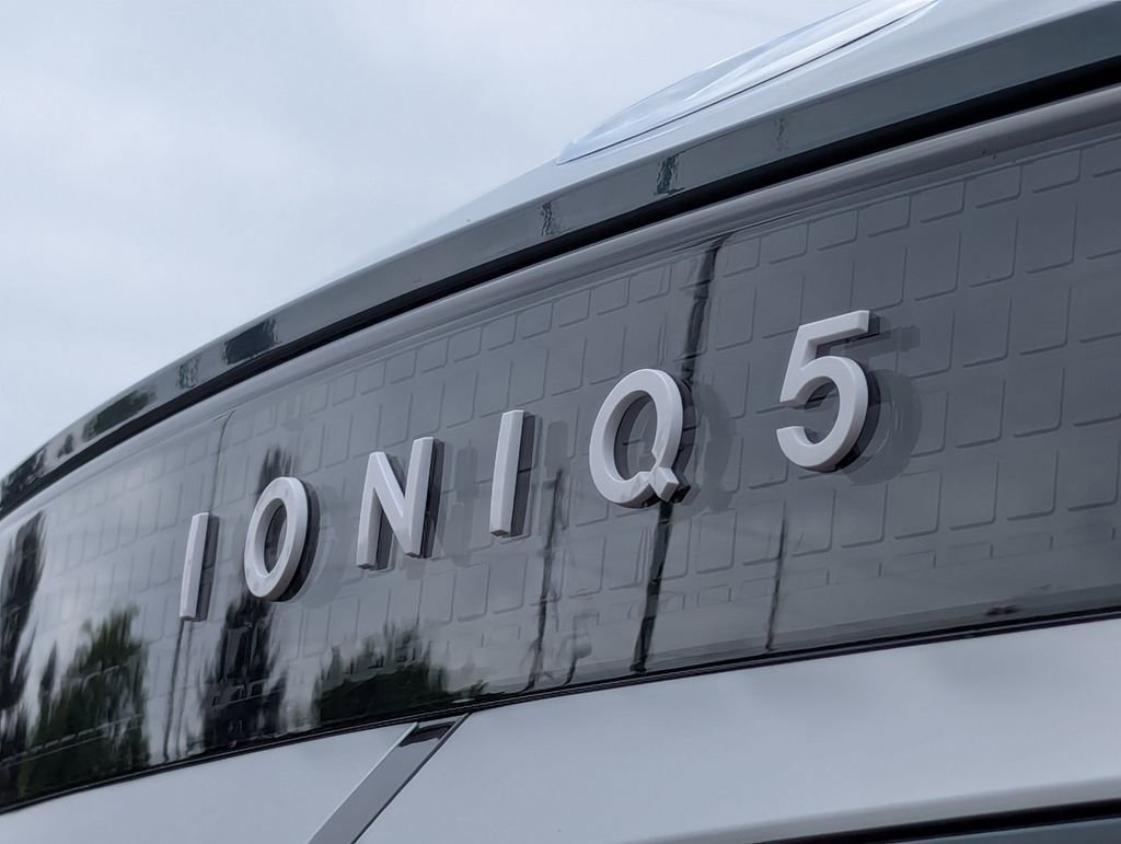 Used 2024 Hyundai Ioniq 5 SEL RWD image 32