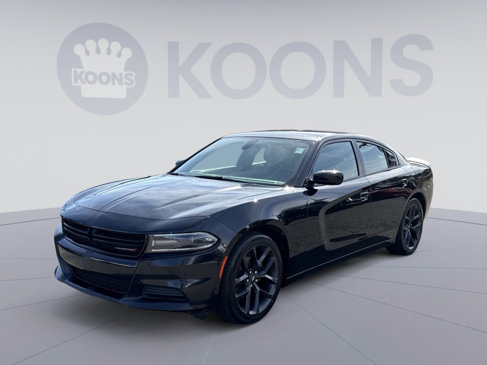 Used 2021 Dodge Charger SXT w/ Blacktop Package image 1