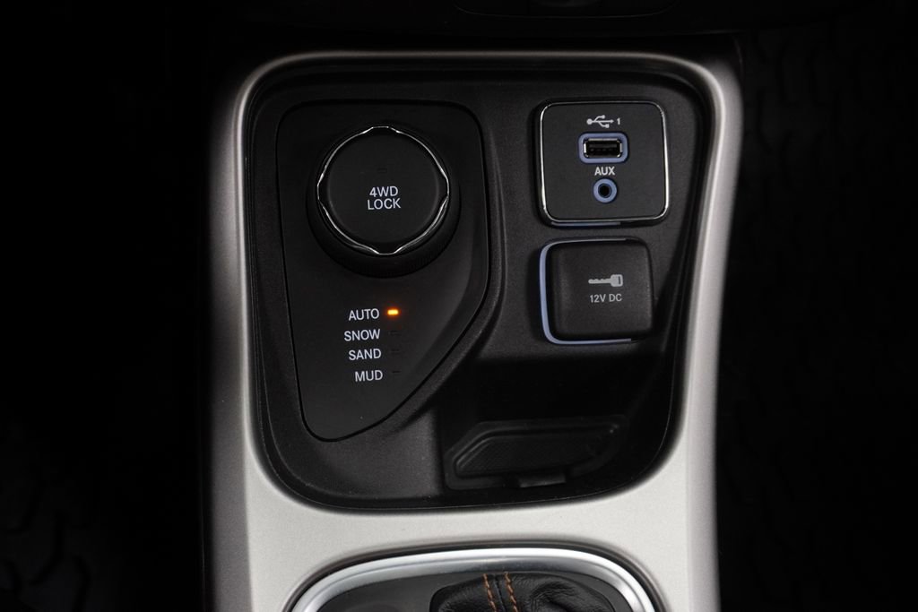 Certified 2020 Jeep Compass Latitude image 36