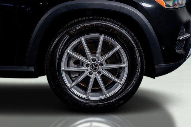 Used 2024 Mercedes-Benz GLE 450 4MATIC w/ Winter Package image 38