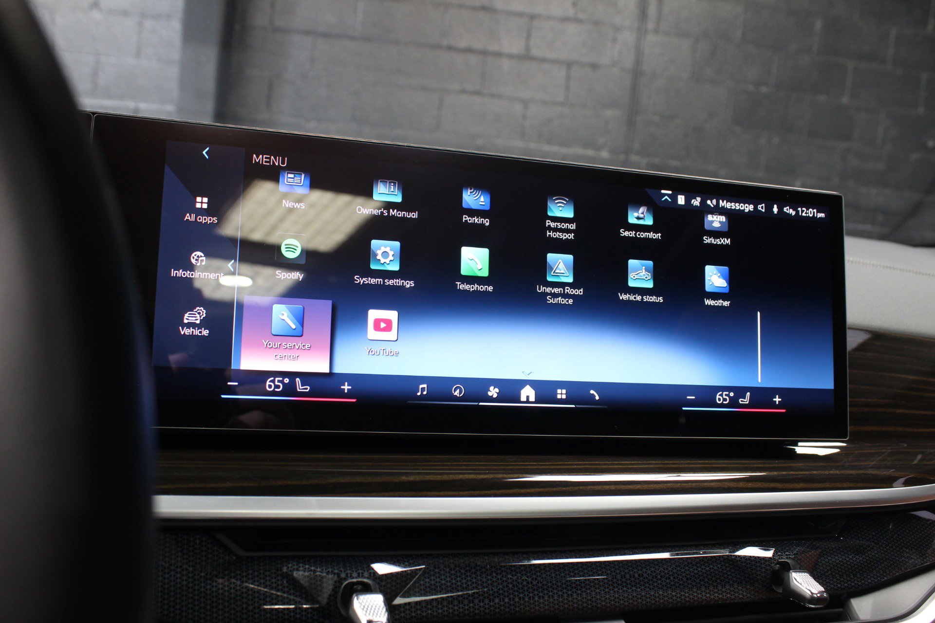 Used 2024 BMW X5 sDrive40i w/ Premium Package image 66