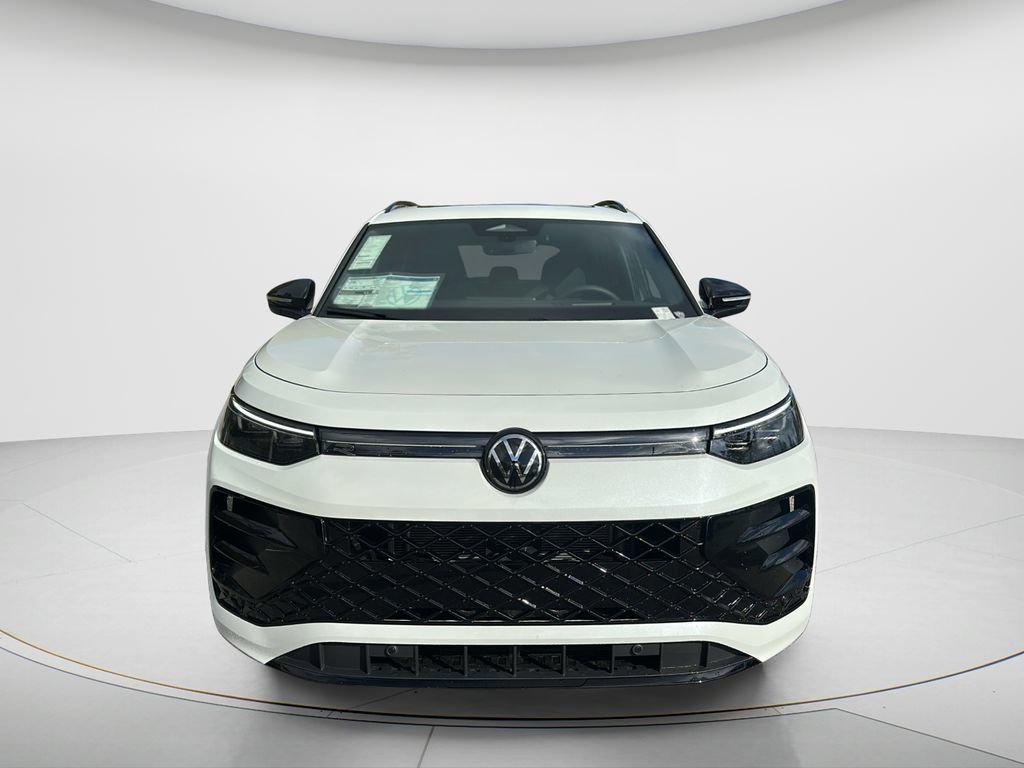 New 2026 Volkswagen Tiguan SE R-Line FWD image 8