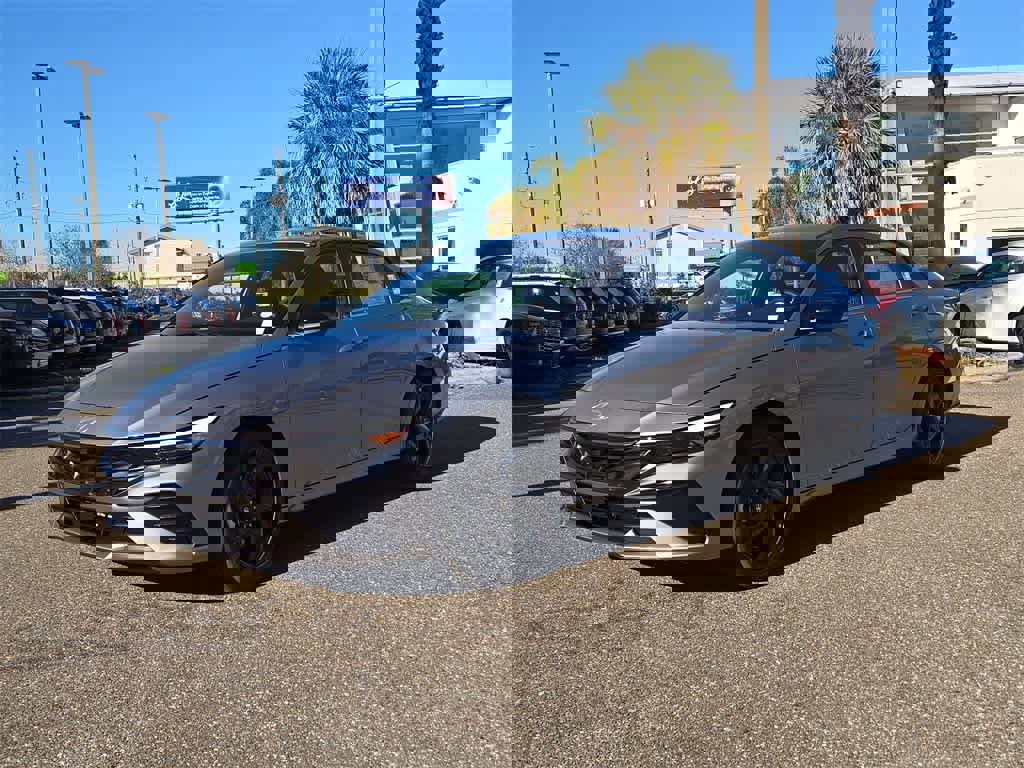 New 2026 Hyundai Elantra SEL Sport Premium image 2