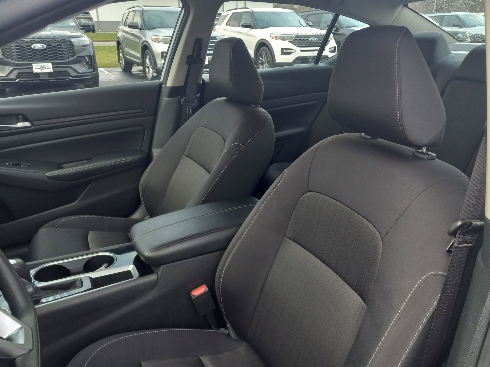 Used 2024 Nissan Altima 2.5 SV image 12