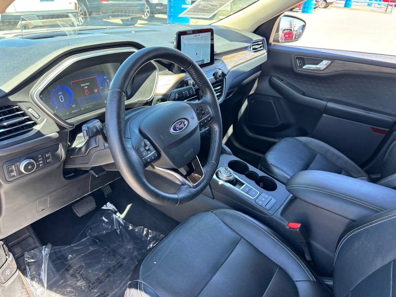 Used 2020 Ford Escape Titanium w/ Titanium Premium Package 2.0 AWD/4WD image 16