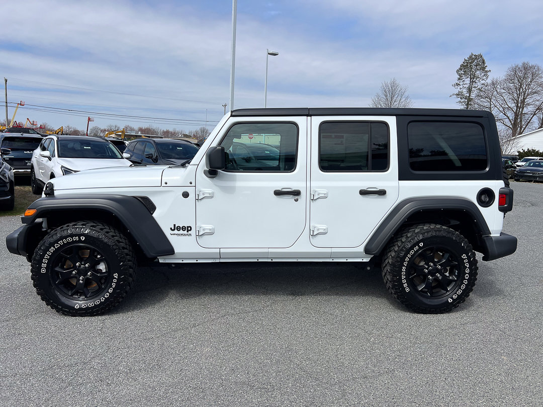 Used 2022 Jeep Wrangler Unlimited Sport AWD/4WD image 2