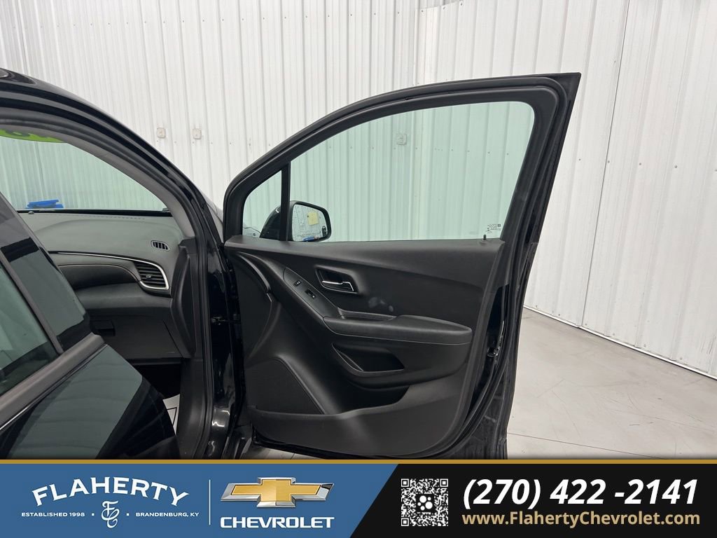 Used 2018 Chevrolet Trax LS image 14