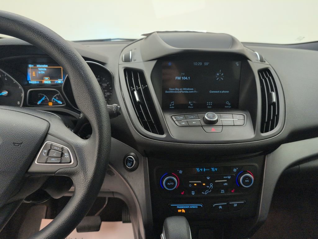 Used 2019 Ford Escape SE image 16