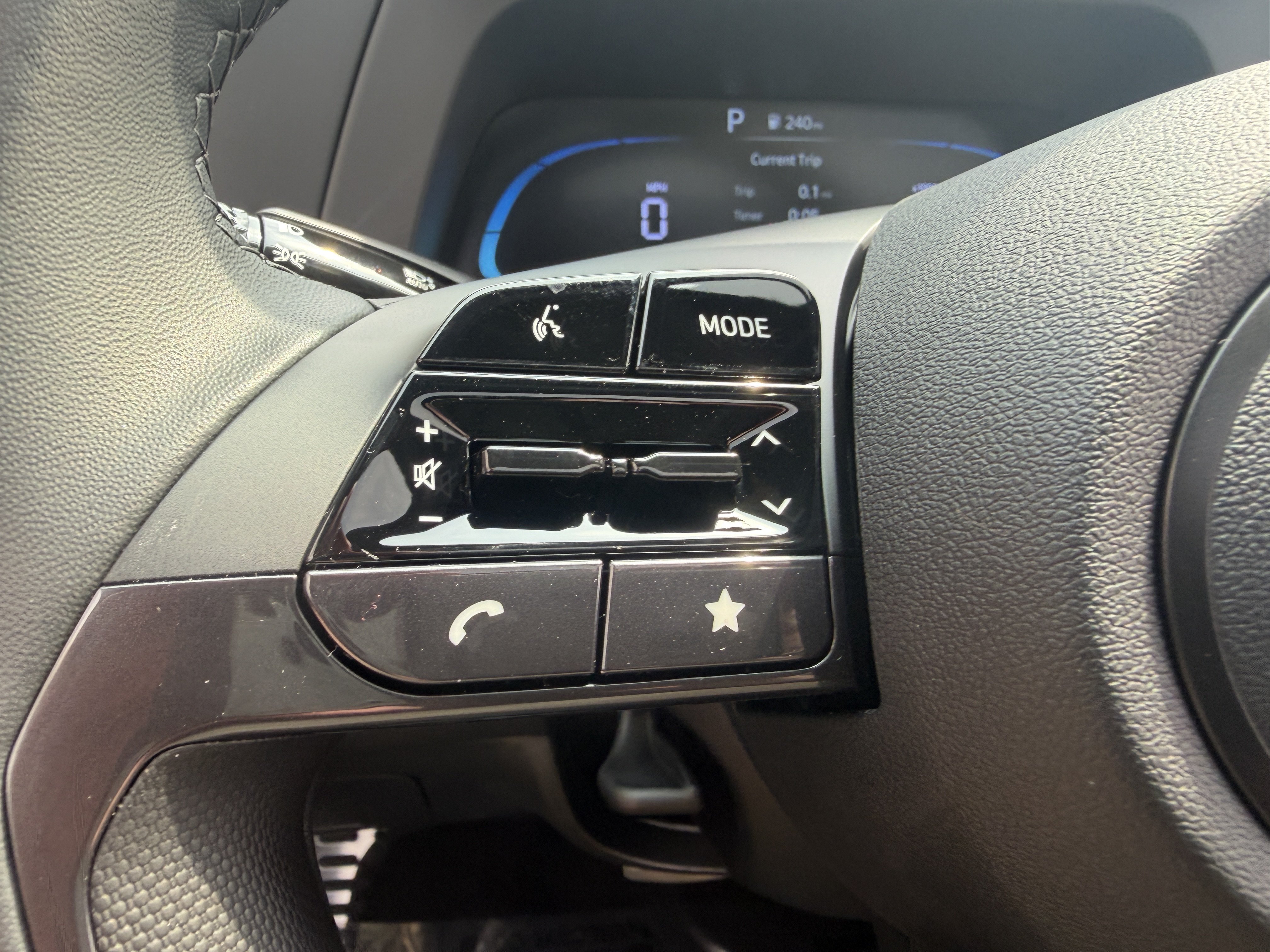 New 2026 Hyundai Elantra SEL Sport FWD image 30